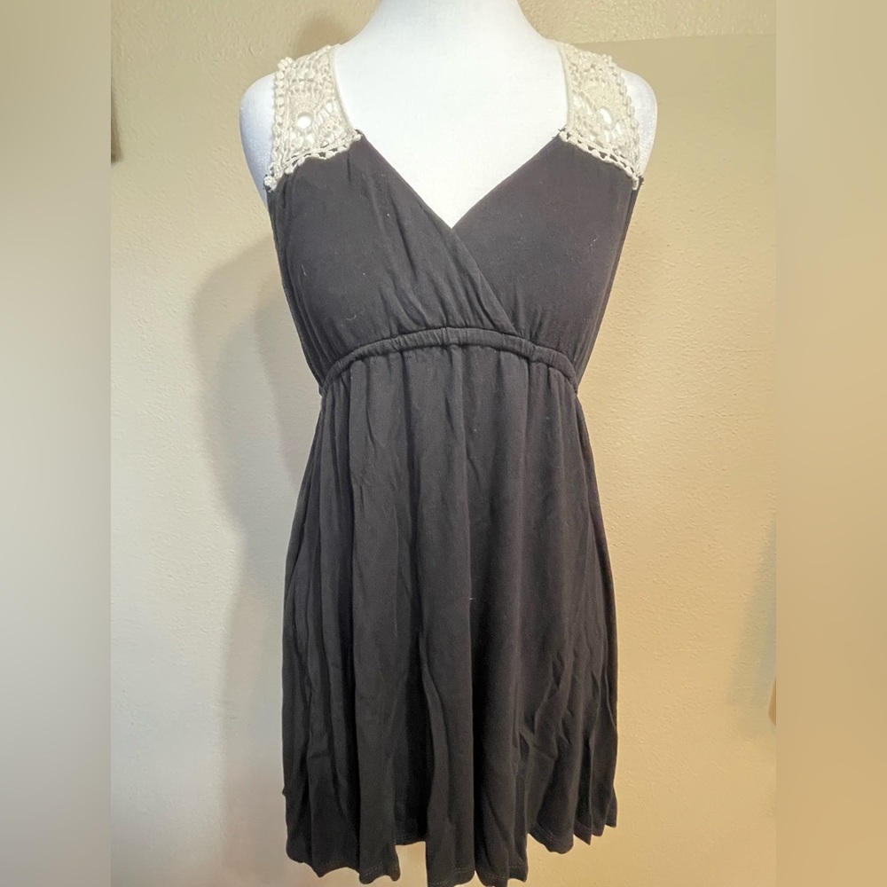 Raviya Black / Cream Crochet Back Detail 29” mini dress Medium